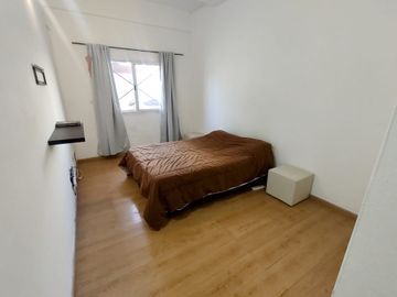Venta PH 2 ambientes al frente sin expensas