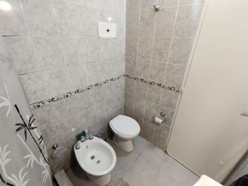 Venta PH 2 ambientes al frente sin expensas