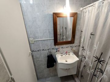 Venta PH 2 ambientes al frente sin expensas