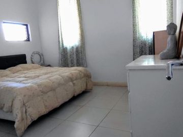 AMPLIA CASA SEMI PRIVADO CALLE SANCHEZ GLLEN