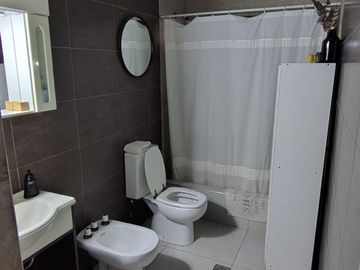 AMPLIA CASA SEMI PRIVADO CALLE SANCHEZ GLLEN