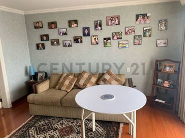 SE VENDE CASA INDEPENDIENTE 530M2 SECTOR CUMBAYA