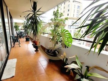 VTA DEPTO, POCO USO, 4 DORM SUITE, BARRIO EL GOLF