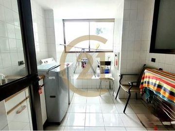 VTA DEPTO, POCO USO, 4 DORM SUITE, BARRIO EL GOLF