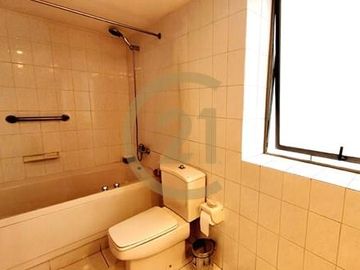 VTA DEPTO, POCO USO, 4 DORM SUITE, BARRIO EL GOLF