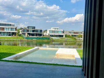 Venta de casa 7 ambientes en Nordelta