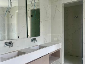 Venta de casa 7 ambientes en Nordelta
