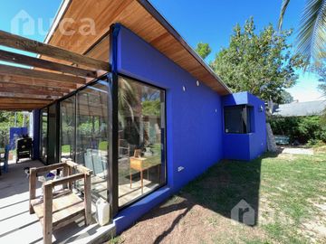 ALQUILER DE VERANO | Flamante CASA de Estilo Rustico-Moderno con Jardin y Pileta | Barrio Residencial La Bota