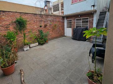 CASA 3 AMBIENTES C/GARAGE Y PATIO