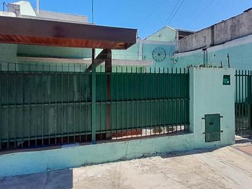 VENTA-V.BALLESTER-CASA MULTIFAMILIAR