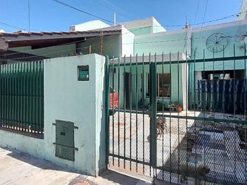 VENTA-V.BALLESTER-CASA MULTIFAMILIAR