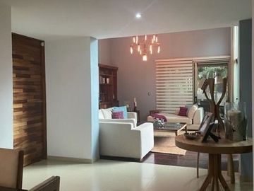 RESIDENCIA EN VENTA EN LAS PAROTAS
