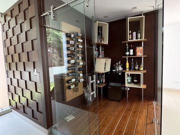 Residencia  en Privada dentro del Yucatán Country Cllub