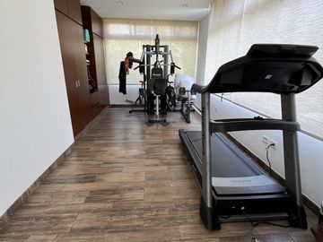 Residencia  en Privada dentro del Yucatán Country Cllub
