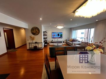 Moderno Flat con vista a Parque Interno