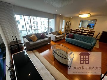 Moderno Flat con vista a Parque Interno