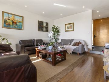 Casa en Venta en Colegio Alemán Chicureo