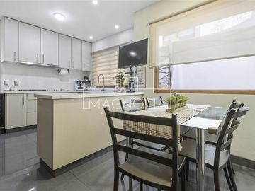 Casa en Venta en Colegio Alemán Chicureo