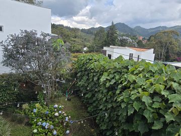 CASA EN VENTA EN EL RETIRO UNIFAMILIAR BONITA