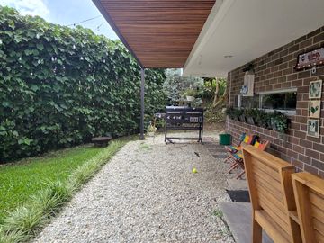 CASA EN VENTA EN EL RETIRO UNIFAMILIAR BONITA