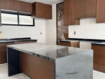 CASA EN VENTA ZONA COUNTRY VILLAHERMOSA