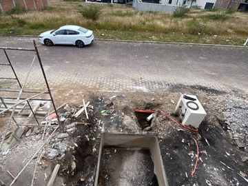 Casa en venta cercana a Glorieta del Papa en Altozano