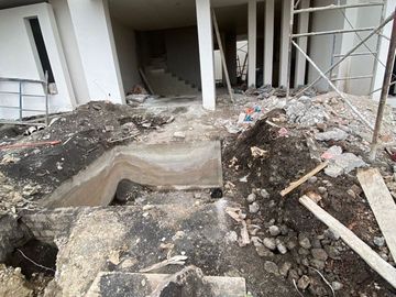 Casa en venta cercana a Glorieta del Papa en Altozano