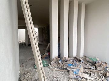 Casa en venta cercana a Glorieta del Papa en Altozano