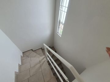 CASA en VENTA de 3 Recamaras, Zona Dorada, frente a Benevento Residencial