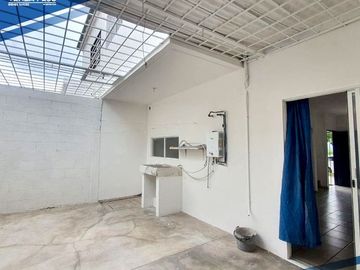 CASA en VENTA de 3 Recamaras, Zona Dorada, frente a Benevento Residencial