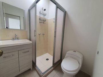 CASA en VENTA de 3 Recamaras, Zona Dorada, frente a Benevento Residencial