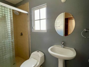 CASA EN VENTA RESIDENCIAL EL REFUGIO PRIVADA 3 Ó 4 RECAMARAS