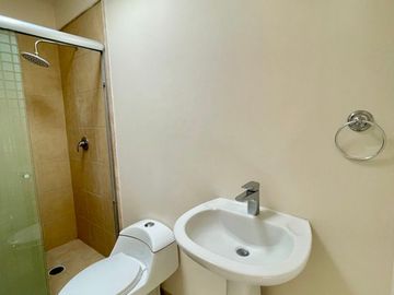 CASA EN VENTA RESIDENCIAL EL REFUGIO PRIVADA 3 Ó 4 RECAMARAS