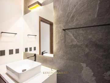 Hermosa casa en venta en Valle Imperial en Venta