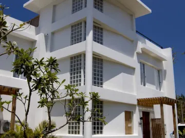 3-Bedroom Townhouse in Suan Tua Estate, Choeng Thale, Phuket