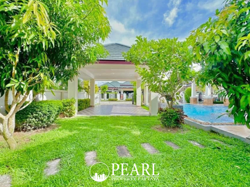 Modern pool villa in Dusit Pattaya Hill - 4 Bedrooms 2 Bathrooms