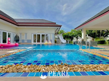 Modern pool villa in Dusit Pattaya Hill - 4 Bedrooms 2 Bathrooms