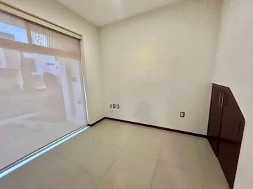 CASA EN VENTA  LA RIOJA
