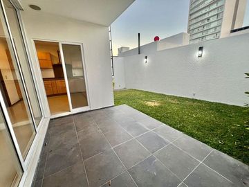 CASA EN VENTA  LA RIOJA
