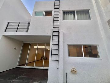 CASA EN VENTA  LA RIOJA