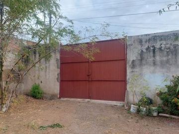 Casa /Terreno en venta Col. Rosario Uzarraga