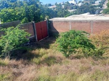 Casa /Terreno en venta Col. Rosario Uzarraga