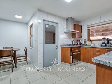 Oportunidad de casa en venta a pasos del metro, con seguridad 24/7