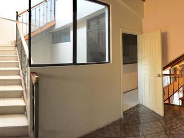 VENDO Casa Rentera Real Audiencia, Luis Tufiño, Norte