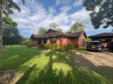Casa campestre comercial para arriendo en Pueblito Cafetero, Pereira