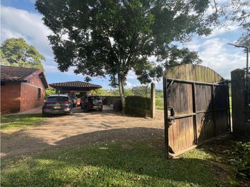 Casa campestre comercial para arriendo en Pueblito Cafetero, Pereira