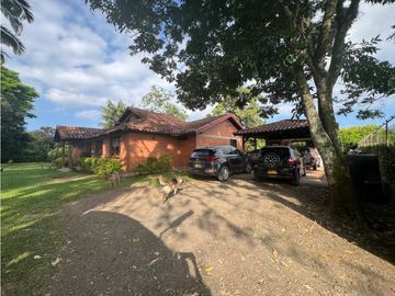 Casa campestre comercial para arriendo en Pueblito Cafetero, Pereira