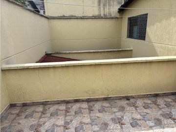 VENTA CASA UNIFAMILIAR EL NOGAL LAURELES PARA CONSTRUIR O HABITAR