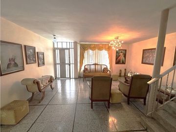VENTA CASA UNIFAMILIAR EL NOGAL LAURELES PARA CONSTRUIR O HABITAR