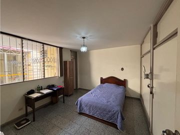 VENTA CASA UNIFAMILIAR EL NOGAL LAURELES PARA CONSTRUIR O HABITAR